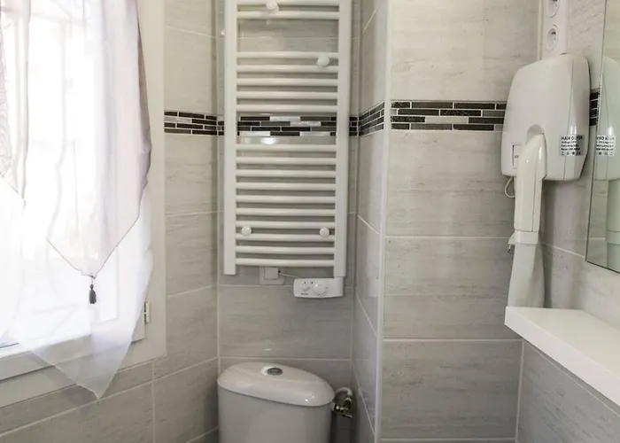 Beau T2 Avec Parking, Clim Et Wifi - - Fr-1-553-186 Lejlighed